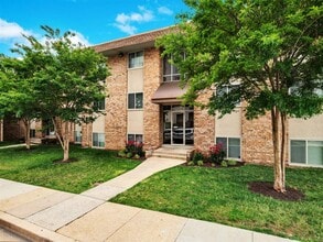 Montgomery White Oak in Silver Spring, MD - Foto de edificio - Building Photo