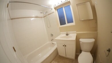 859 Paisley Ave in Port Coquitlam, BC - Building Photo - Building Photo