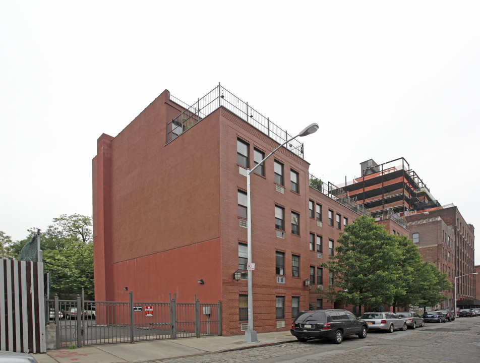 260 Water St in Brooklyn, NY - Building Photo