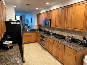 615 Riviera Dunes Way in Palmetto, FL - Building Photo - Building Photo