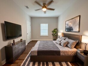 130 Briarwood Rd in Statesboro, GA - Foto de edificio - Building Photo