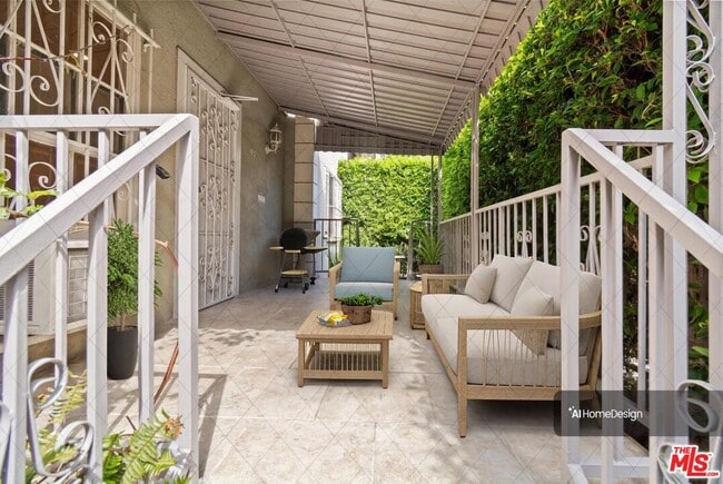 117 Kings Rd in Los Angeles, CA - Building Photo - Building Photo