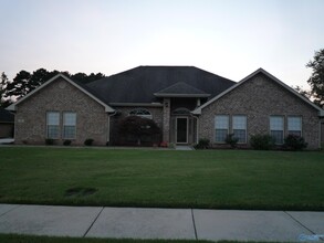 102 Ashgrove Dr in Huntsville, AL - Building Photo - Building Photo