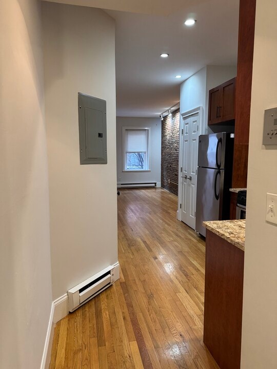 81 West Cedar St, Unit 2 in Boston, MA - Building Photo