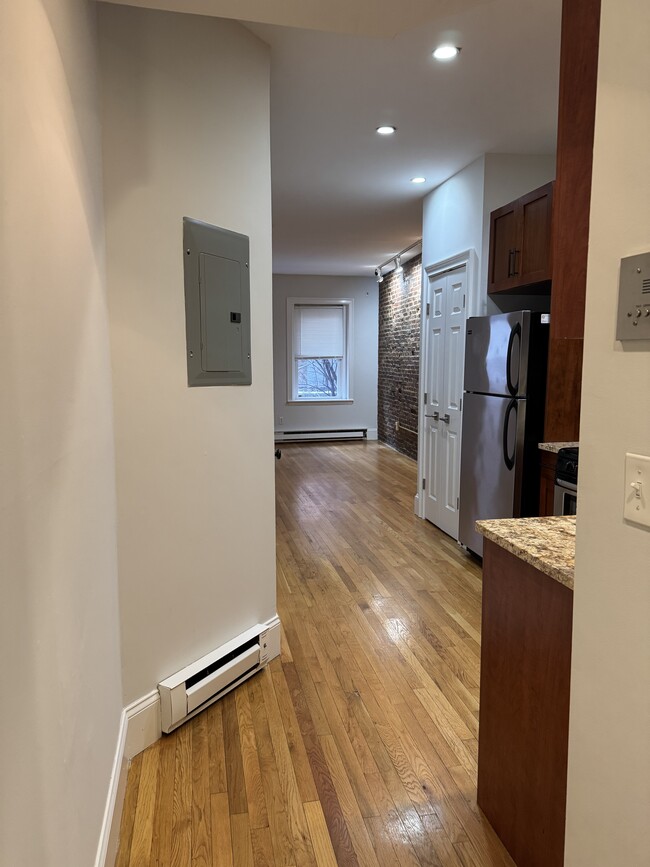 81 West Cedar St, Unit 2