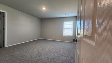 2606 S Silver St in Siloam Springs, AR - Foto de edificio - Building Photo