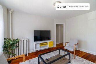 Private bedroom in 4 bed/1 bath Home in Boston, MA - Building Photo - Building Photo