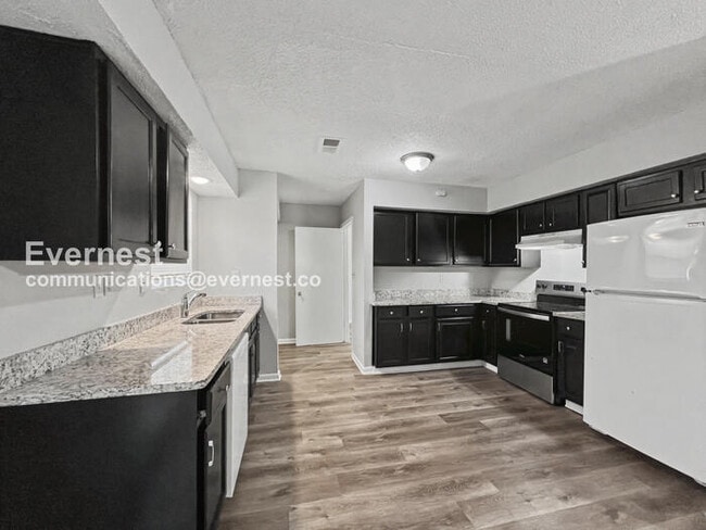 4330 Almo Ave, Unit G201 in Memphis, TN - Building Photo - Building Photo