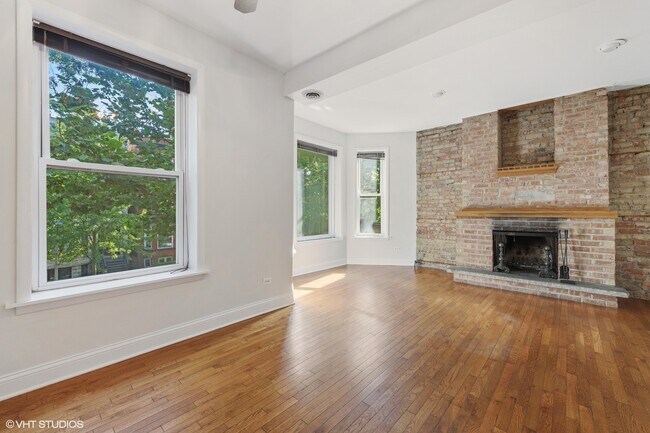 862 W Newport Ave in Chicago, IL - Building Photo - Building Photo