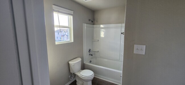 7239 Converse Ridge Ln in San Antonio, TX - Foto de edificio - Building Photo