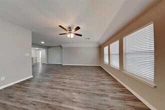 21510 Duke Alexander Dr in Humble, TX - Building Photo - Building Photo