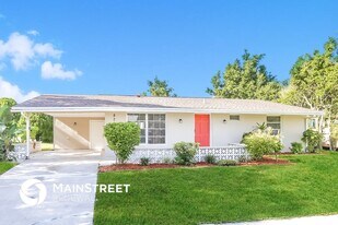 8781 Fay Ave in North Port, FL - Building Photo