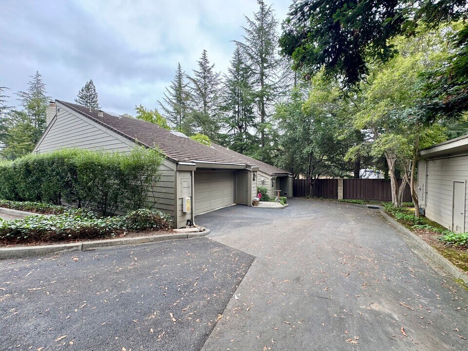 1789 Silverado Trail in Napa, CA - Building Photo