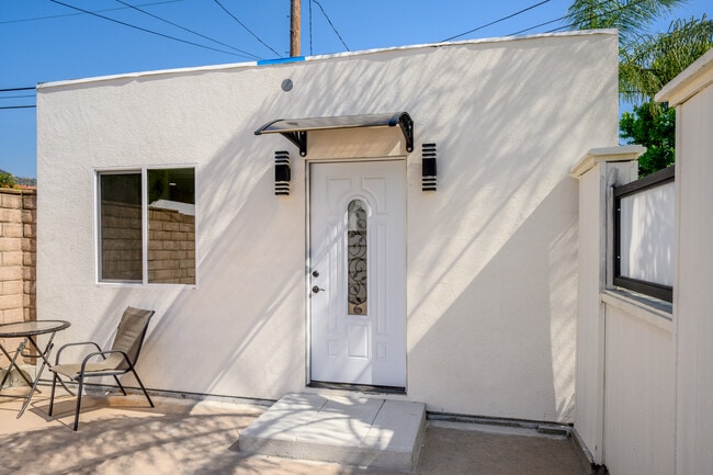 1338 Ruberta Ave in Glendale, CA - Foto de edificio - Building Photo