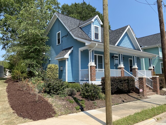 305 Mallard Ave in Durham, NC - Building Photo - Building Photo