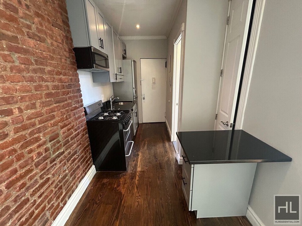 Prince Street in New York, NY - Building Photo
