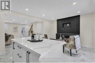 41 Mohegan Crescent in London, ON - Building Photo - Building Photo