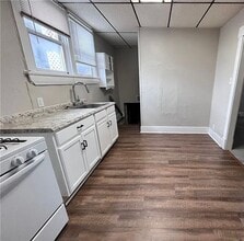 201 Crescent Ave in Ellwood City, PA - Foto de edificio - Building Photo
