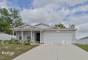 10117 Elgin Blvd in Spring Hill, FL - Building Photo