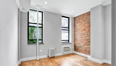 277 E 10th St-Unit -1A in New York, NY - Building Photo - Building Photo