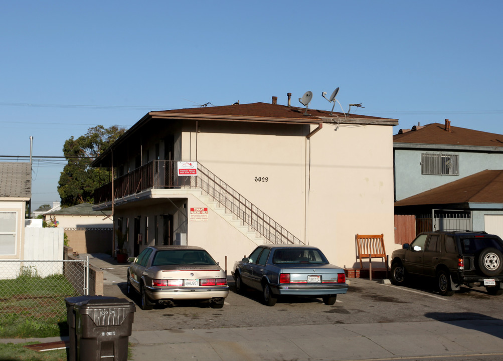 6029 Cherry Ave in Long Beach, CA - Building Photo