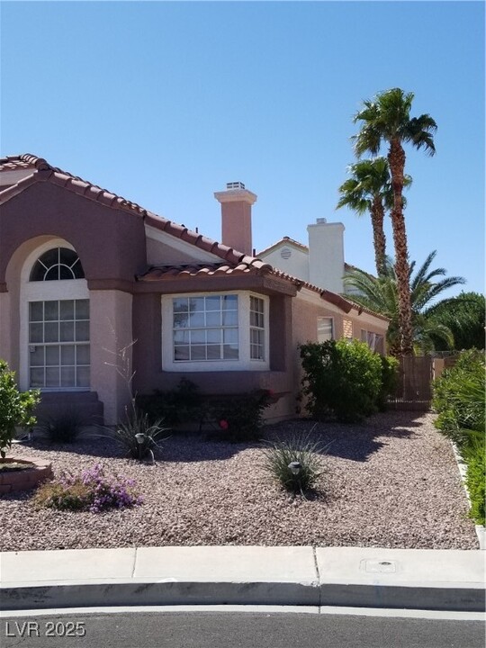 3 Pinyon Tree in Henderson, NV - Foto de edificio