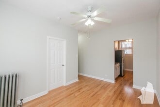 1932 W Winona St, Unit 3 in Chicago, IL - Foto de edificio - Building Photo