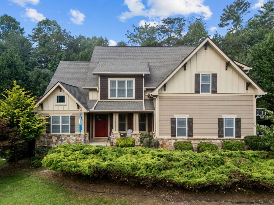 119 Meadow Run Dr in Mills River, NC - Building Photo