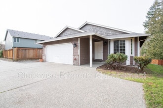 5507 208th St Ct E in Spanaway, WA - Building Photo - Building Photo