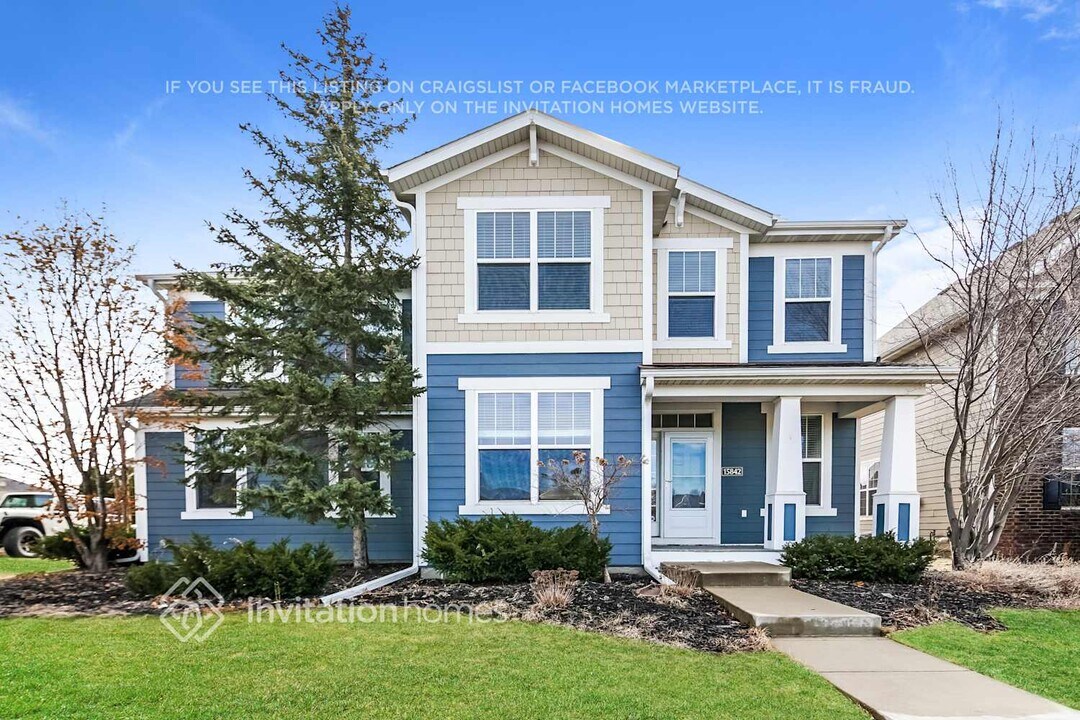 15842 Cobblestone Lake Pkwy in Apple Valley, MN - Building Photo