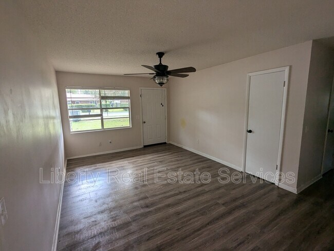 820 Kelly Dr in Hinesville, GA - Building Photo - Building Photo