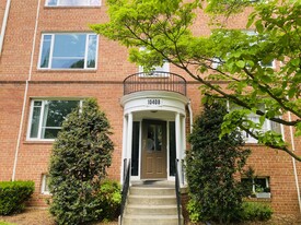 10408 Montrose Ave, Unit 10408 in Bethesda, MD - Building Photo