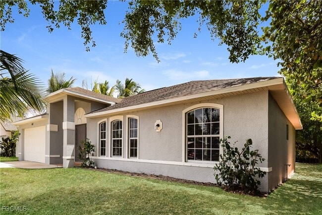 1418 SE 27th Terrace in Cape Coral, FL - Foto de edificio - Building Photo