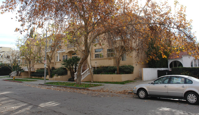 1112 La Maida St in North Hollywood, CA - Building Photo - Building Photo