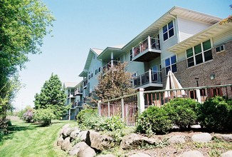 Sherman Glen Apartments - Senior 55+ in Madison, WI - Building Photo - Building Photo