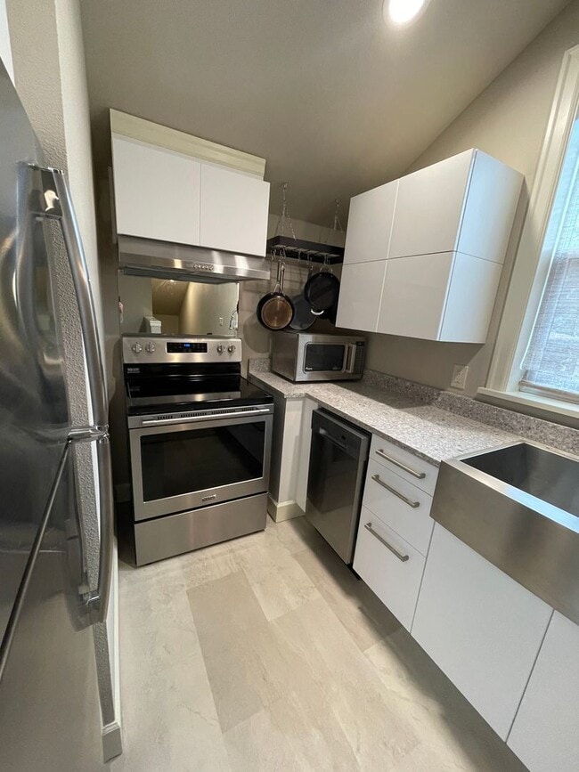 4900 SE Meldrum Ave in Milwaukie, OR - Building Photo - Building Photo