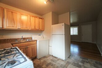 1914 Cascade Ln in Colorado Springs, CO - Building Photo - Building Photo