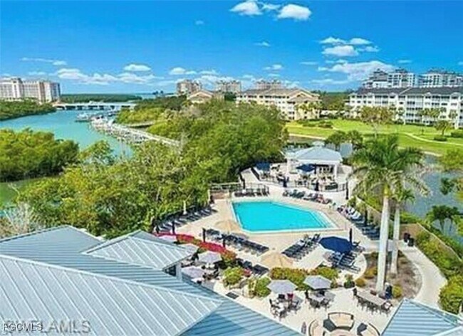 340 Horse Creek Dr in Naples, FL - Building Photo - Building Photo