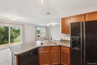 10113 Ridge Run St in Howell, MI - Building Photo - Building Photo