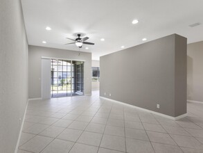 150 Nottingham Pl in Boynton Beach, FL - Building Photo - Building Photo