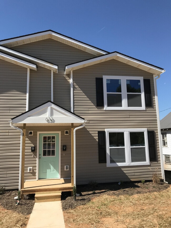 632 N Broad St in Mooresville, NC - Building Photo - Building Photo