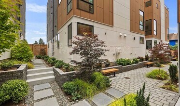 9227B 16th Ave SW in Seattle, WA - Building Photo - Building Photo