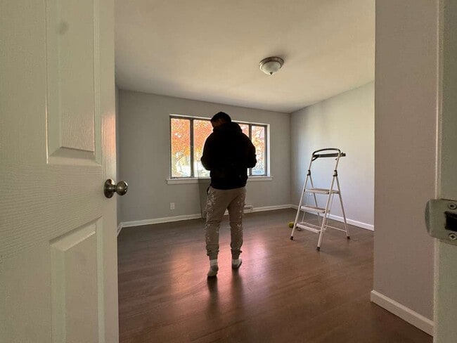 109 Terhune Ave, Unit 1 in Jersey City, NJ - Building Photo - Building Photo