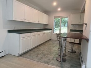 45 Sunrise Ave in New Canaan, CT - Building Photo - Building Photo