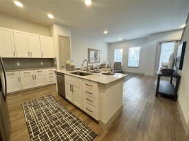 4708 W Spring Creek Pkwy in Plano, TX - Building Photo
