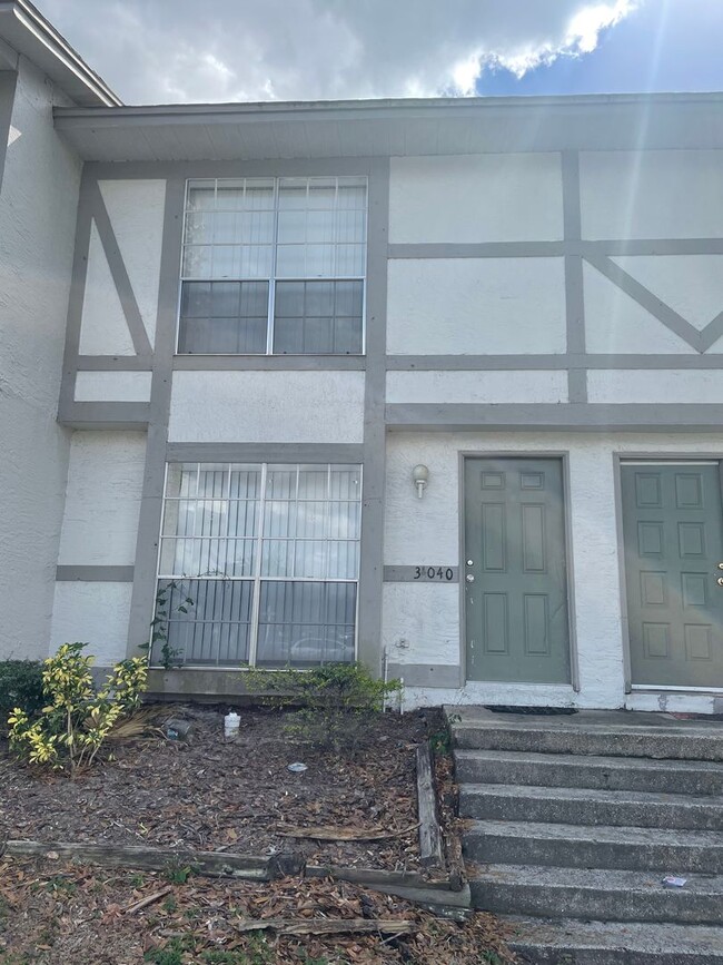 property at 3040 Windover Ave