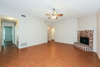 5807 Diamond Oaks Ct in Arlington, TX - Building Photo - Building Photo