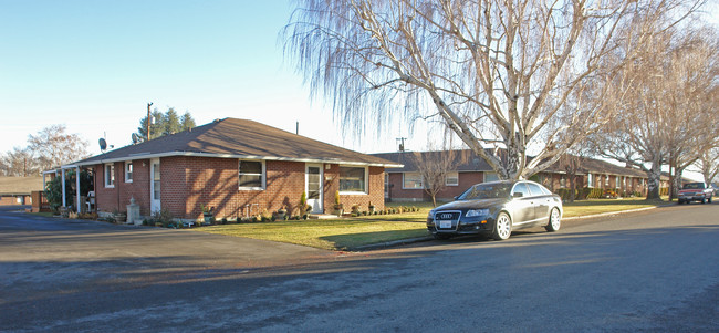 313 N 42nd Ave in Yakima, WA - Building Photo - Building Photo