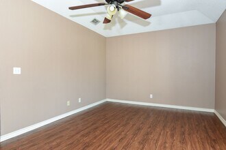 3223 Ellen Dr in Commerce, TX - Building Photo - Building Photo