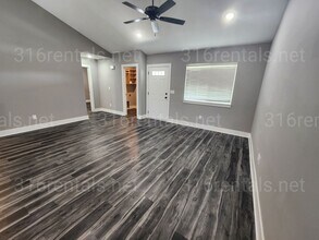 5267 N Toben Ct in Bel Aire, KS - Building Photo - Building Photo